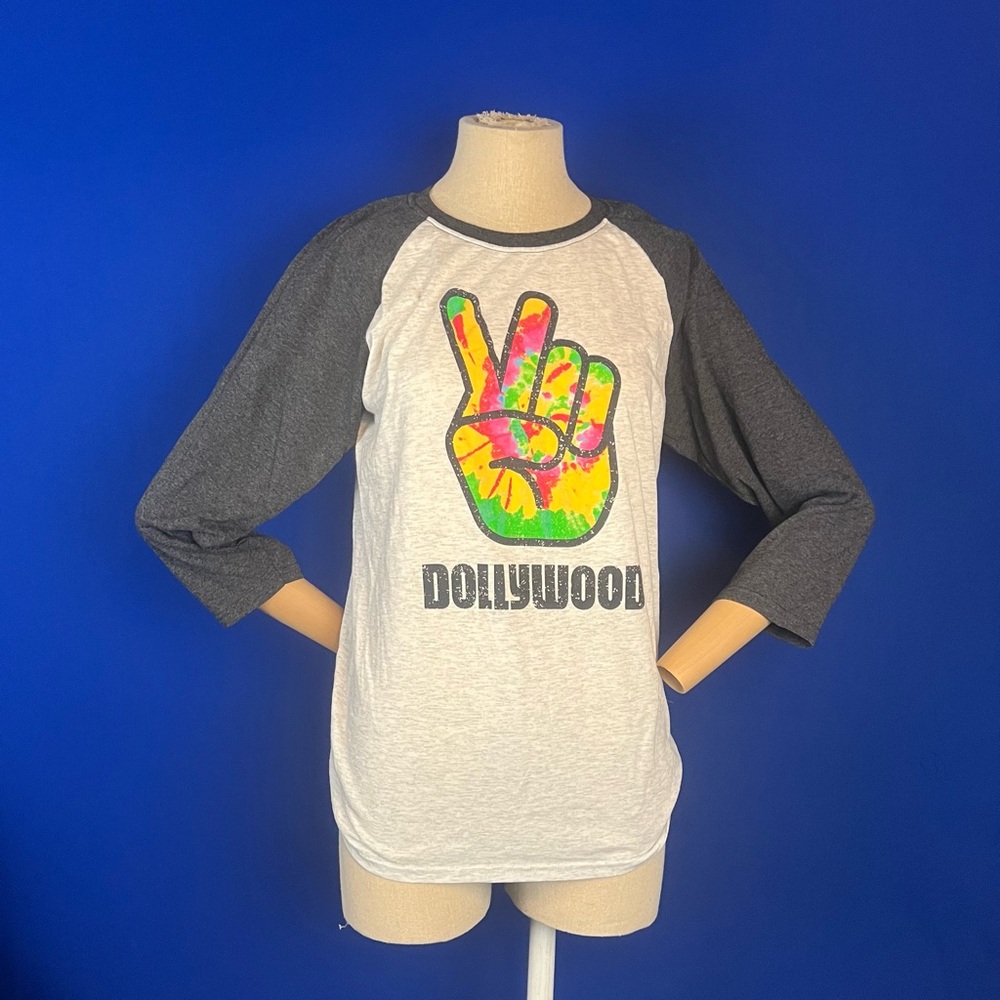 Dollywood ✌️☮️ Peace shirt- Medium - Picture 2 of 3